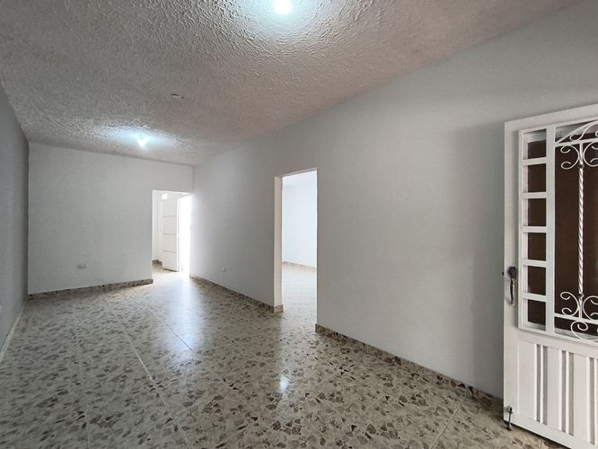 Casa de 2 alcobas en venta en Torcoroma, Cúcuta, 131 m² · foto 2 de 9