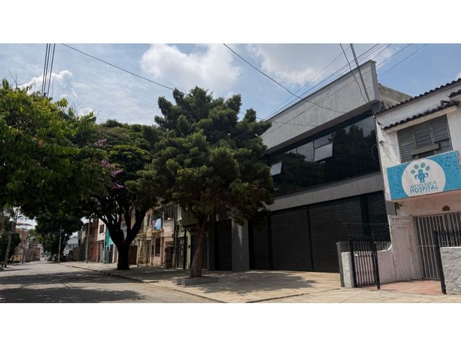 Bodega en arriendo en Alameda, Cali, 540 m² · foto 2 de 24