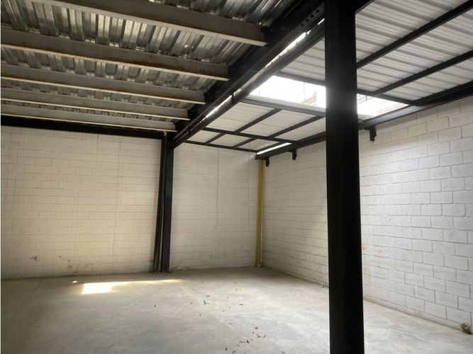 Bodega en arriendo en Alameda, Cali, 540 m² · foto 4 de 24