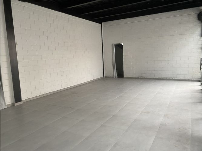 Bodega en arriendo en Alameda, Cali, 540 m² · foto 14 de 24