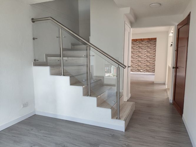 Casa de 3 alcobas en venta en Las Antillas, Envigado, 146 m² · foto 3 de 24