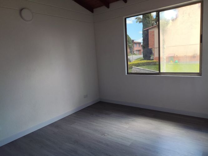 Casa de 3 alcobas en venta en Las Antillas, Envigado, 146 m² · foto 11 de 24