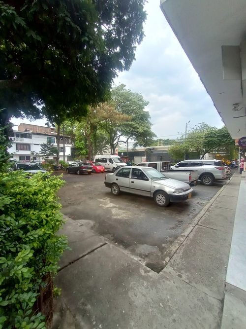 Edificio en venta en Ciudadela Comfandi, Cali, 360 m² · foto 10 de 15