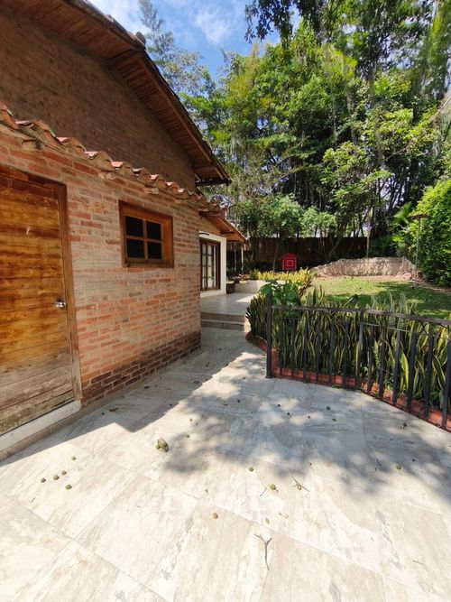 Casa de 4 alcobas en venta en Centro, Piedecuesta, 300 m² · foto 4 de 14