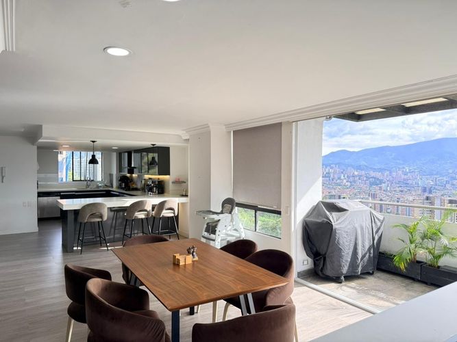 Apartamento de 3 alcobas en arriendo en El Poblado, Medellín, 290 m² · foto 6 de 20
