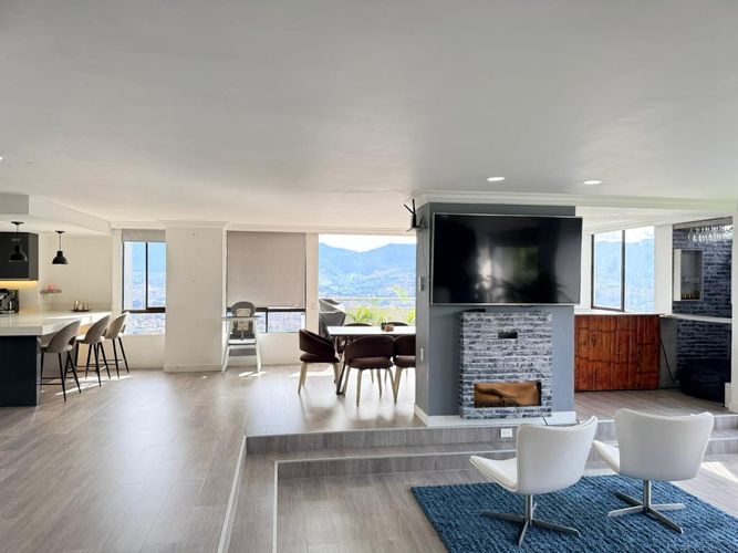 Apartamento de 3 alcobas en arriendo en El Poblado, Medellín, 290 m² · foto 3 de 20