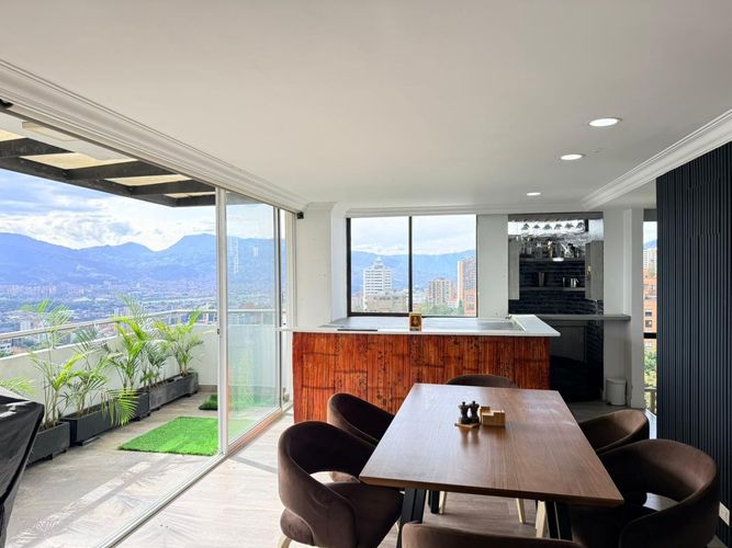 Apartamento de 3 alcobas en arriendo en El Poblado, Medellín, 290 m² · foto 10 de 20