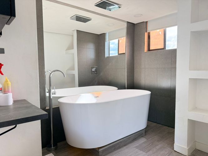 Apartamento de 3 alcobas en arriendo en El Poblado, Medellín, 290 m² · foto 14 de 20