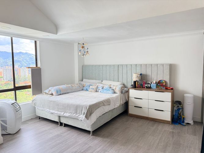 Apartamento de 3 alcobas en arriendo en El Poblado, Medellín, 290 m² · foto 18 de 20