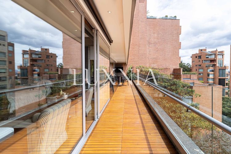 Apartamento de 3 alcobas en venta en Los Rosales, Bogotá, 452 m² · foto 5 de 22