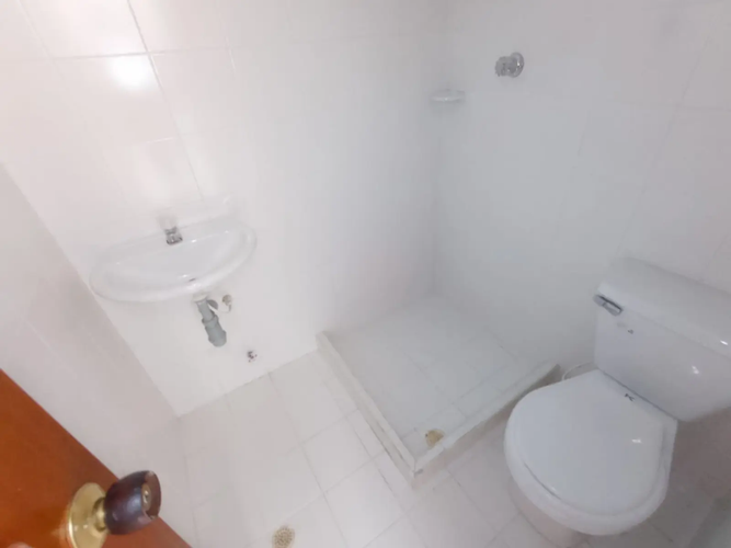 Apartamento en venta en Primero De Mayo, Cali · foto 3 de 17