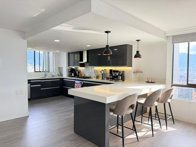 Apartamento de 3 alcobas en arriendo en El Poblado, Medellín, 290 m² · foto 20 de 20