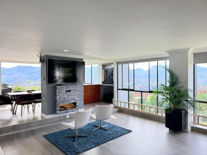 Apartamento de 3 alcobas en arriendo en El Poblado, Medellín, 290 m² · foto 2 de 20