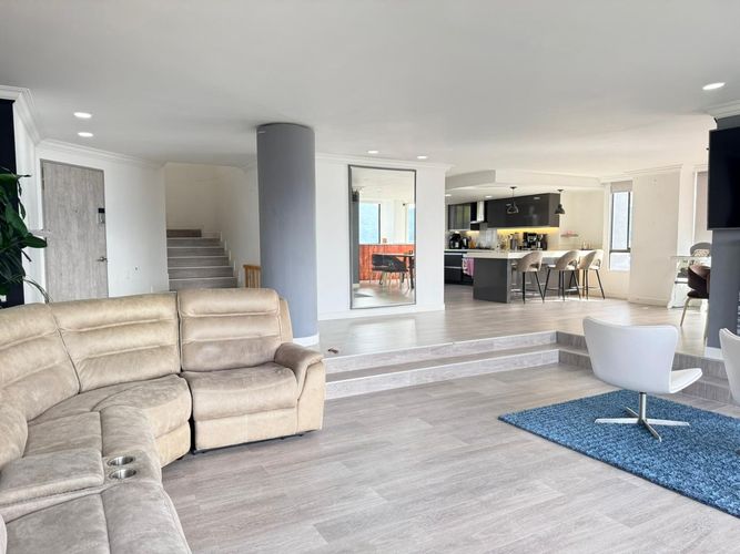 Apartamento de 3 alcobas en arriendo en El Poblado, Medellín, 290 m² · foto 18 de 20
