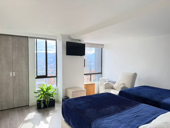 Apartamento de 3 alcobas en arriendo en El Poblado, Medellín, 290 m² · foto 13 de 20