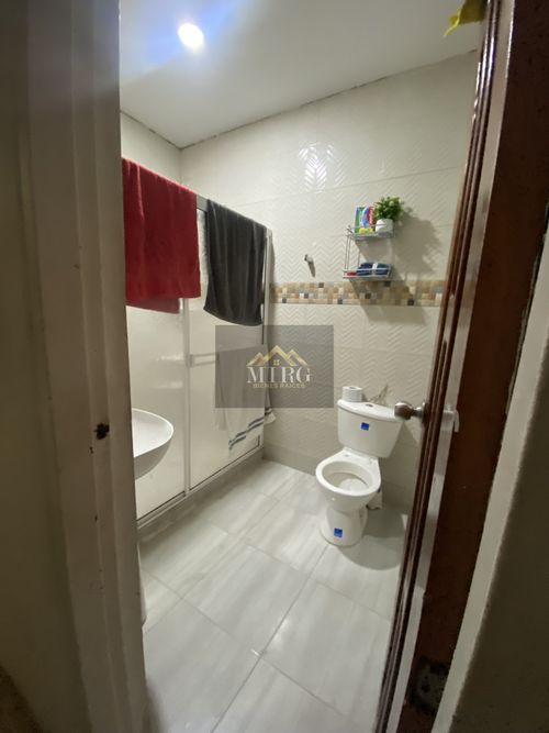 Casa de 10 alcobas en venta en Atanasio Girardot, Cali, 280 m² · foto 7 de 24