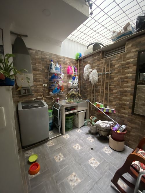 Casa de 10 alcobas en venta en Atanasio Girardot, Cali, 280 m² · foto 9 de 24