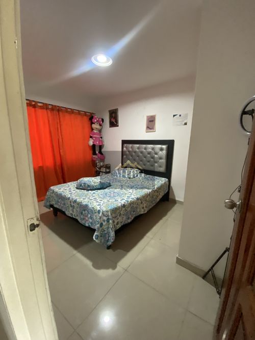 Casa de 10 alcobas en venta en Atanasio Girardot, Cali, 280 m² · foto 16 de 24
