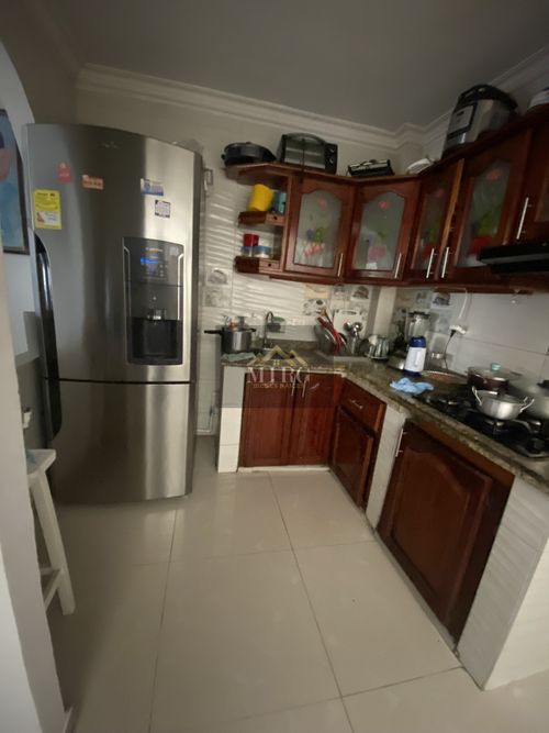 Casa de 10 alcobas en venta en Atanasio Girardot, Cali, 280 m² · foto 17 de 24