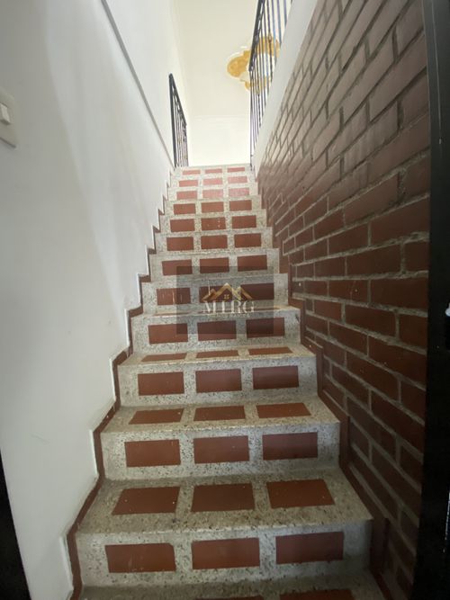 Casa de 10 alcobas en venta en Atanasio Girardot, Cali, 280 m² · foto 23 de 24