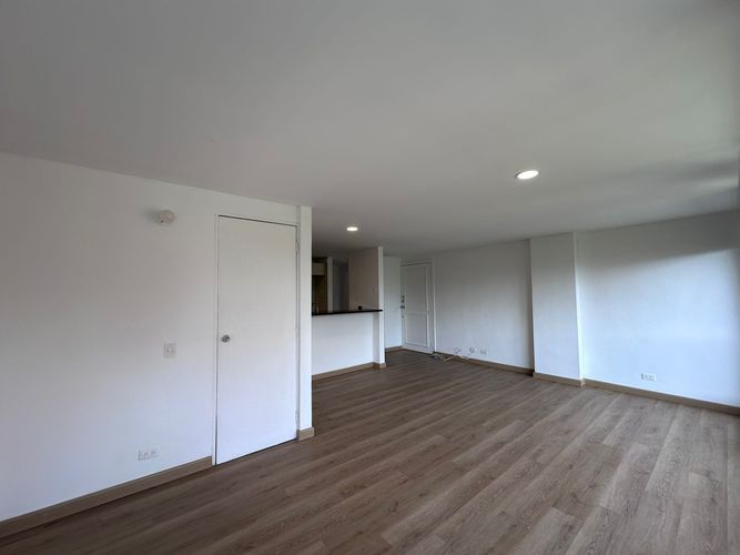 Apartamento de 2 alcobas en arriendo en El Poblado, Medellín, 101 m² · foto 6 de 20