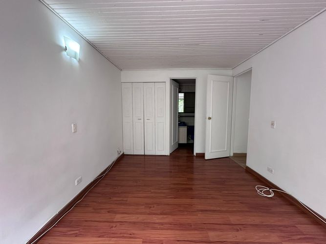 Apartamento de 2 alcobas en arriendo en El Poblado, Medellín, 101 m² · foto 11 de 20