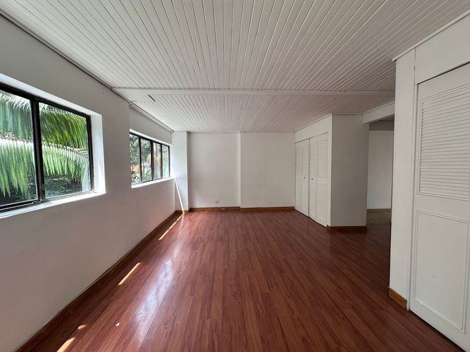 Apartamento de 2 alcobas en arriendo en El Poblado, Medellín, 101 m² · foto 15 de 20