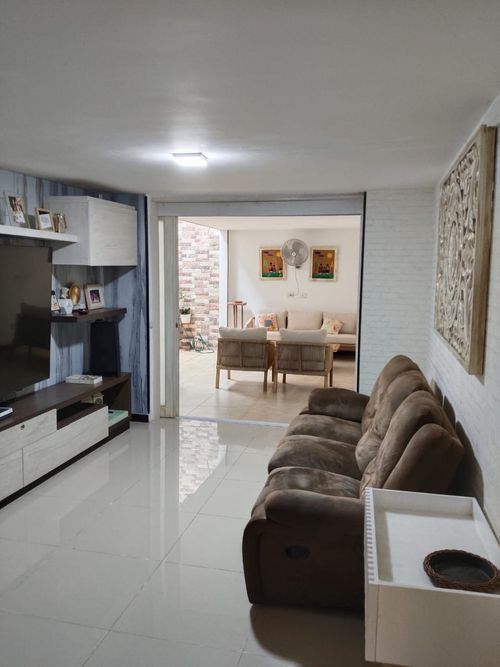 Casa de 4 alcobas en venta en Bosques Del Limonar, Cali, 203 m² · foto 23 de 24