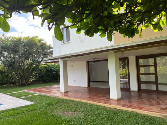 Casa de 4 alcobas en venta en Ciudad Jardin, Cali, 332 m² · foto 3 de 15