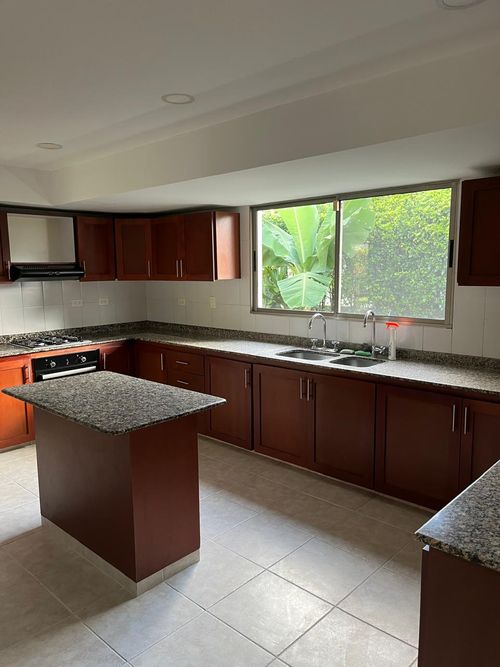 Casa de 4 alcobas en venta en Ciudad Jardin, Cali, 332 m² · foto 6 de 15