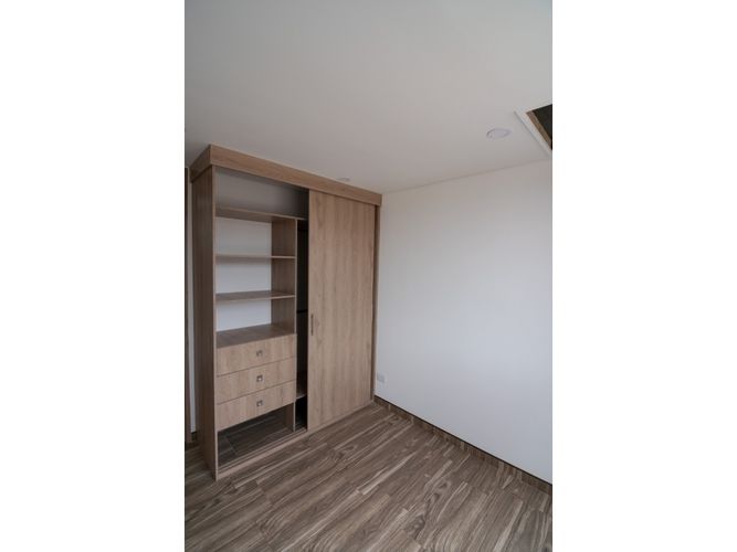 Apartamento de 3 alcobas en venta en Conjunto Residencial Abundara, Madrid, 60 m² · foto 20 de 24