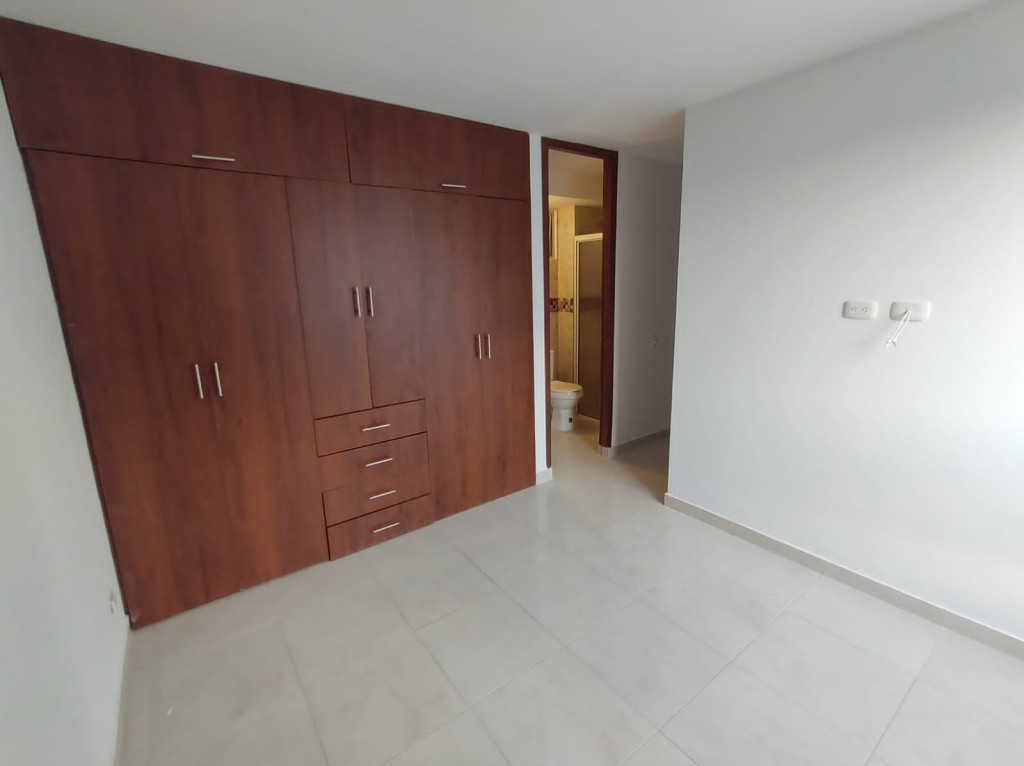 Apartamento en arriendo en Cr. Los Naranjos, Jamundí · foto 10 de 24