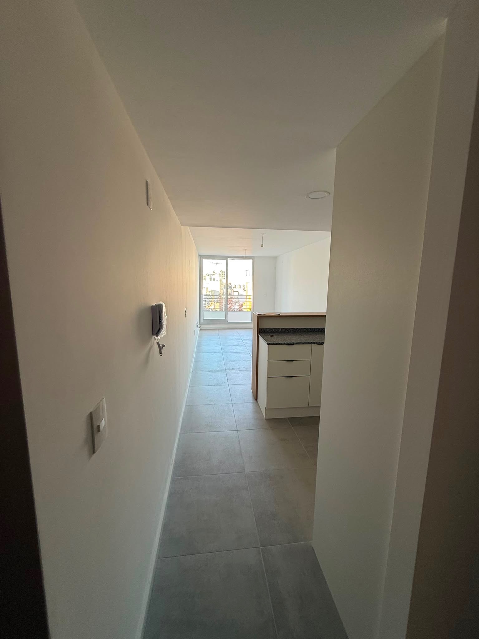 Vendo hermoso apto a estrenar en un 9no piso con hermosa vista de 2dorm y garage - Widok 2