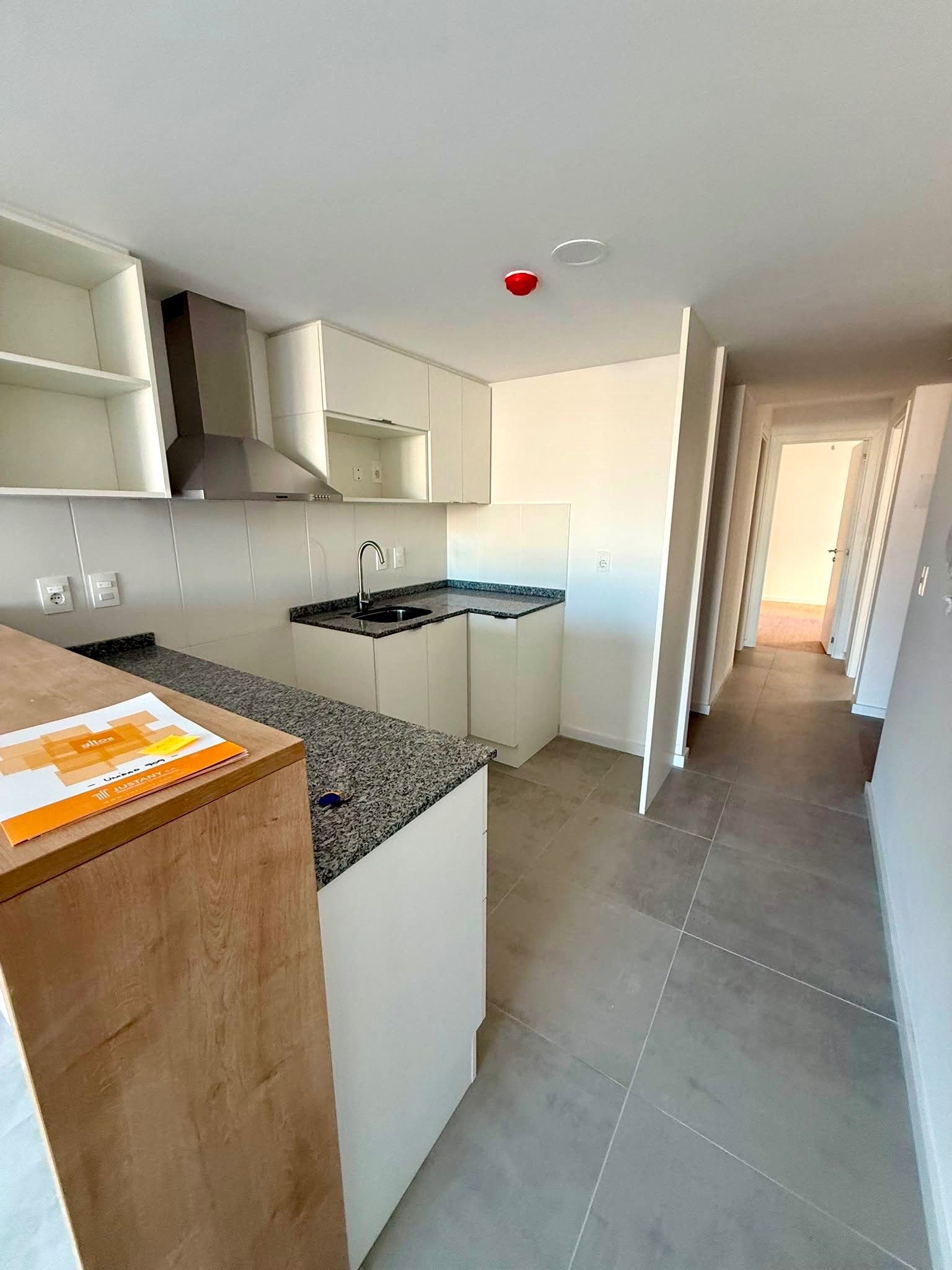 Vendo hermoso apto a estrenar en un 9no piso con hermosa vista de 2dorm y garage - Widok 6