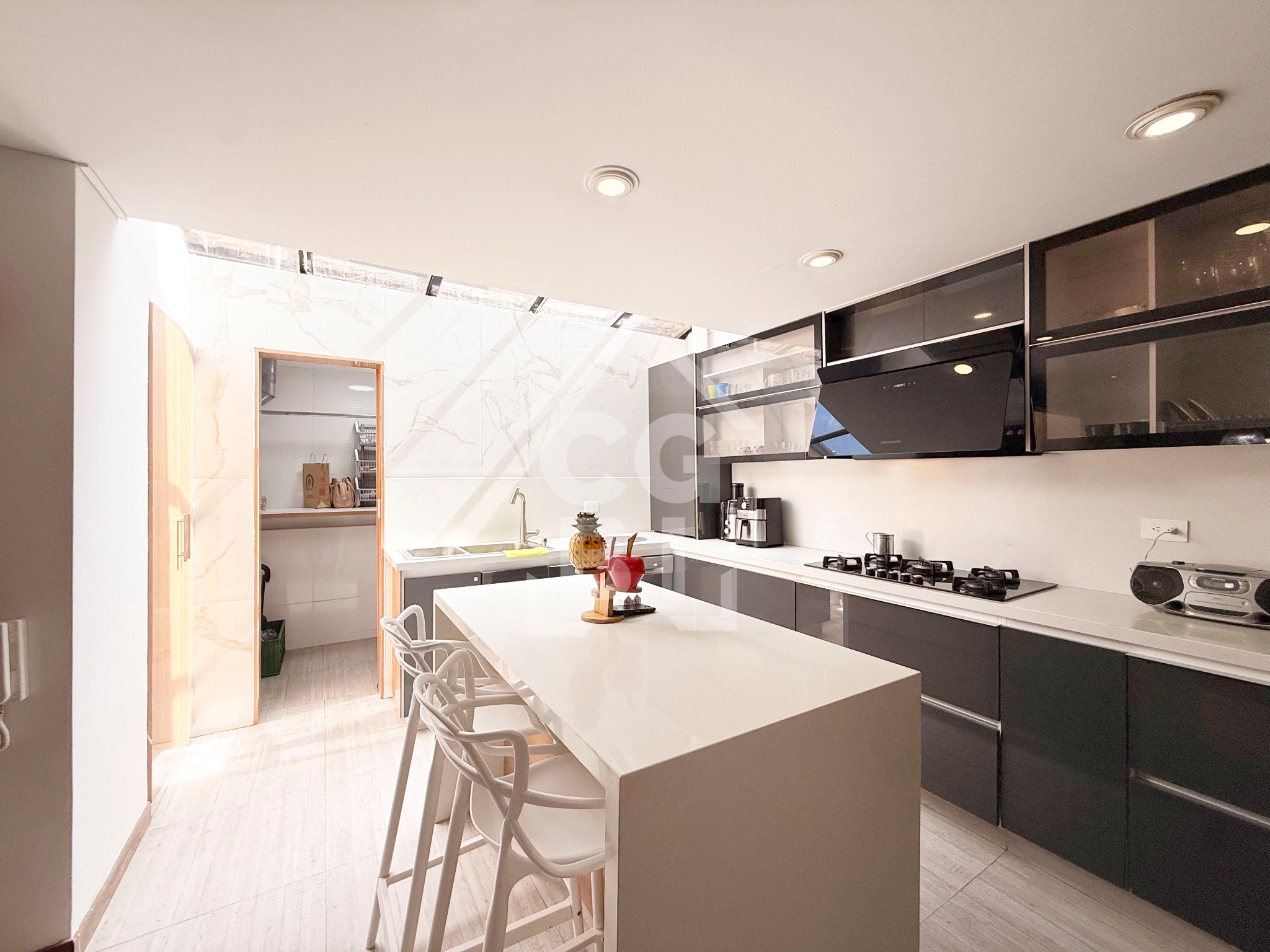 Casa en venta en Gratamira, Bogotá · foto 8 de 24