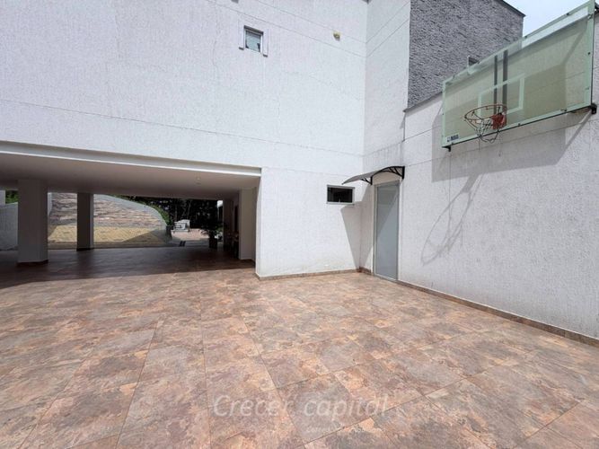 Casa de 5 alcobas en venta en Altos Del Poblado, Medellín, 587 m² · foto 8 de 24