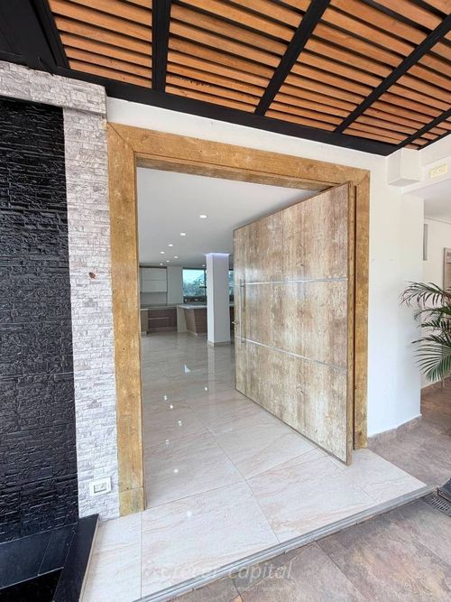Casa de 5 alcobas en venta en Altos Del Poblado, Medellín, 587 m² · foto 9 de 24