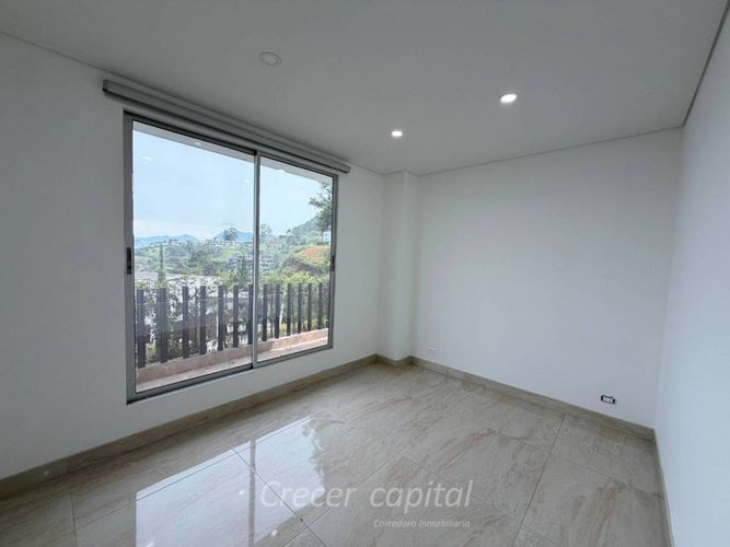 Casa de 5 alcobas en venta en Altos Del Poblado, Medellín, 587 m² · foto 20 de 24