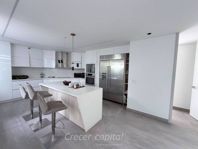 Casa de 4 alcobas en venta en Altos Del Poblado, Medellín, 630 m² · foto 17 de 24