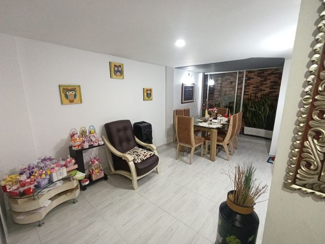 Casa de 4 alcobas en venta en Cd. Simon Bolivar Et. I, Ibagué, 220 m² · foto 3 de 24