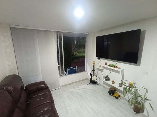 Casa de 4 alcobas en venta en Cd. Simon Bolivar Et. I, Ibagué, 220 m² · foto 4 de 24