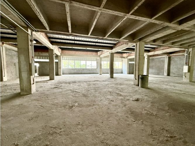 Edificio en venta en Tequendama, Cali, 2352 m² · foto 9 de 16