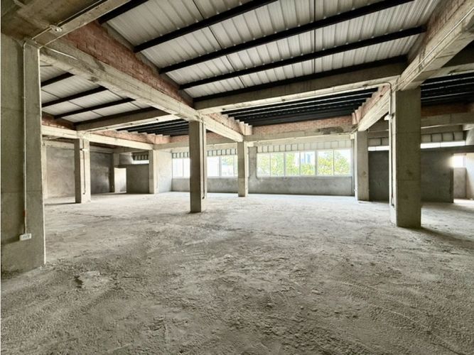 Edificio en venta en Tequendama, Cali, 2352 m² · foto 10 de 16