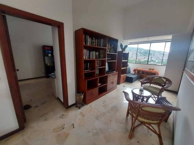 Apartamento de 4 alcobas en venta en Cuarto De Legua - Guadalupe, Cali, 300 m² · foto 16 de 19