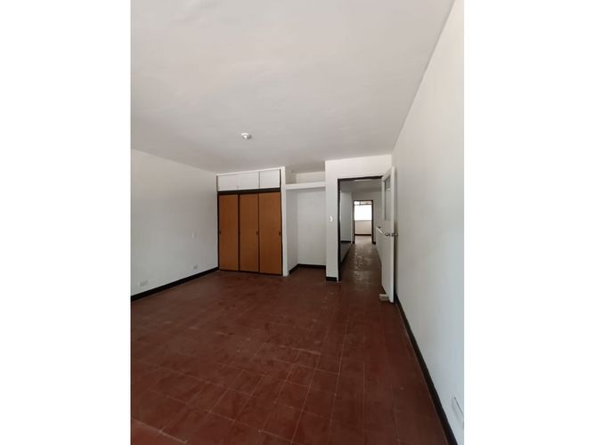 Casa de 4 alcobas en venta en San Vicente, Cali, 273 m² · foto 5 de 15