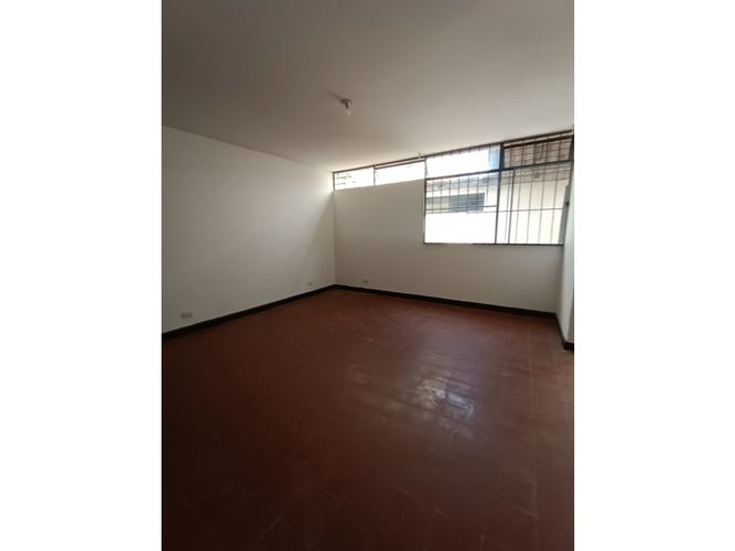 Casa de 4 alcobas en venta en San Vicente, Cali, 273 m² · foto 8 de 15
