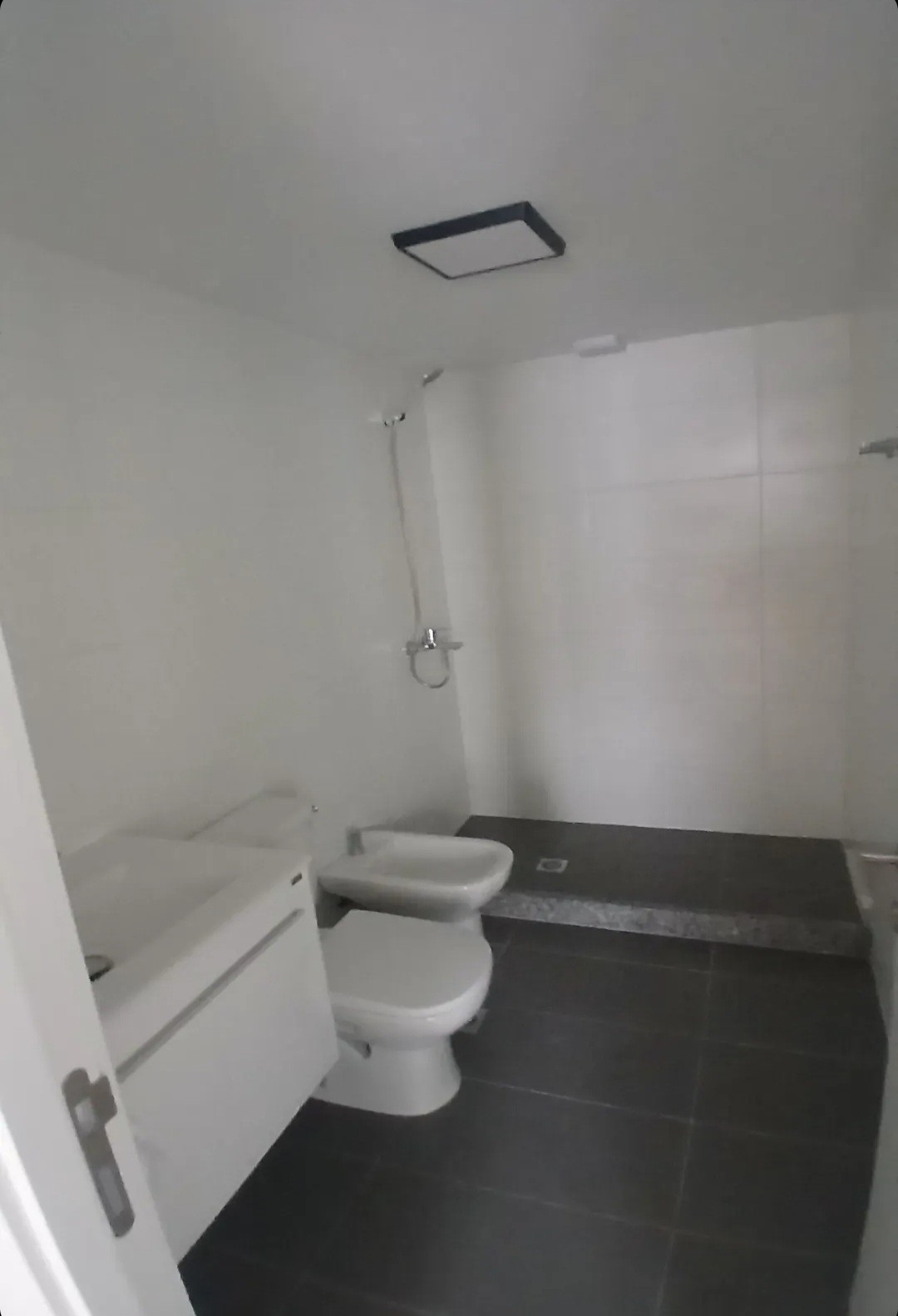 Exclusivo apartamento de 1 dormitorio en ubicación privilegiada sobre la calle Paraguay, entre San José y Soriano,  con espectacular patio de 30 m2 de uso exclusivo con parrillero. · Foto 12