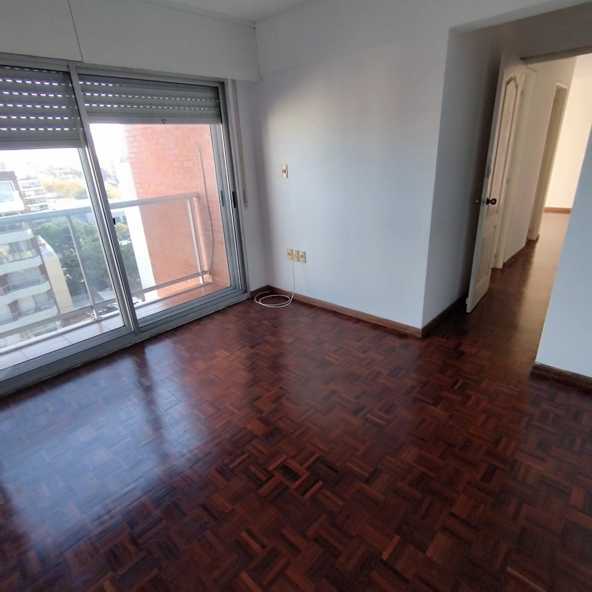 ALQUILER EN POCITOS, 2 DORMITORIOS Y 2 BAÑOS, PISO ALTO, BALCON Y TERRAZAS, PORTERIA · Foto 9