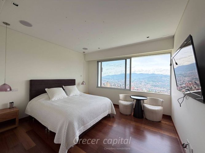 Casa de 5 alcobas en venta en Altos Del Poblado, Medellín, 1150 m² · foto 16 de 24