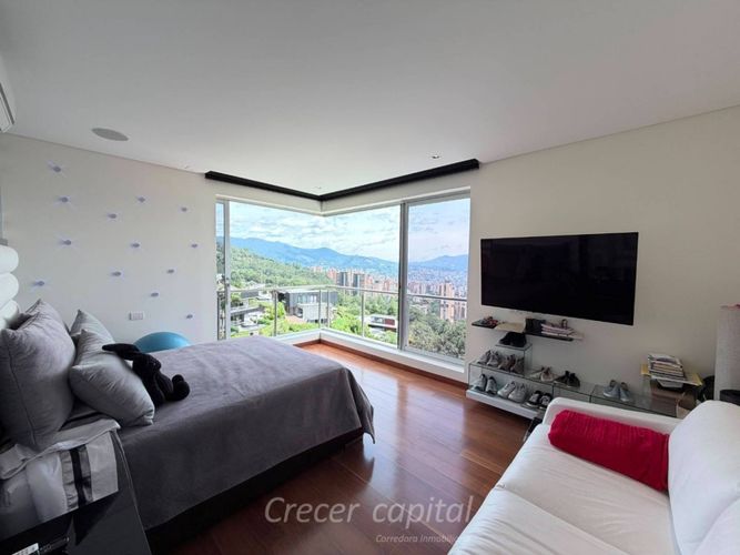 Casa de 5 alcobas en venta en Altos Del Poblado, Medellín, 1150 m² · foto 17 de 24